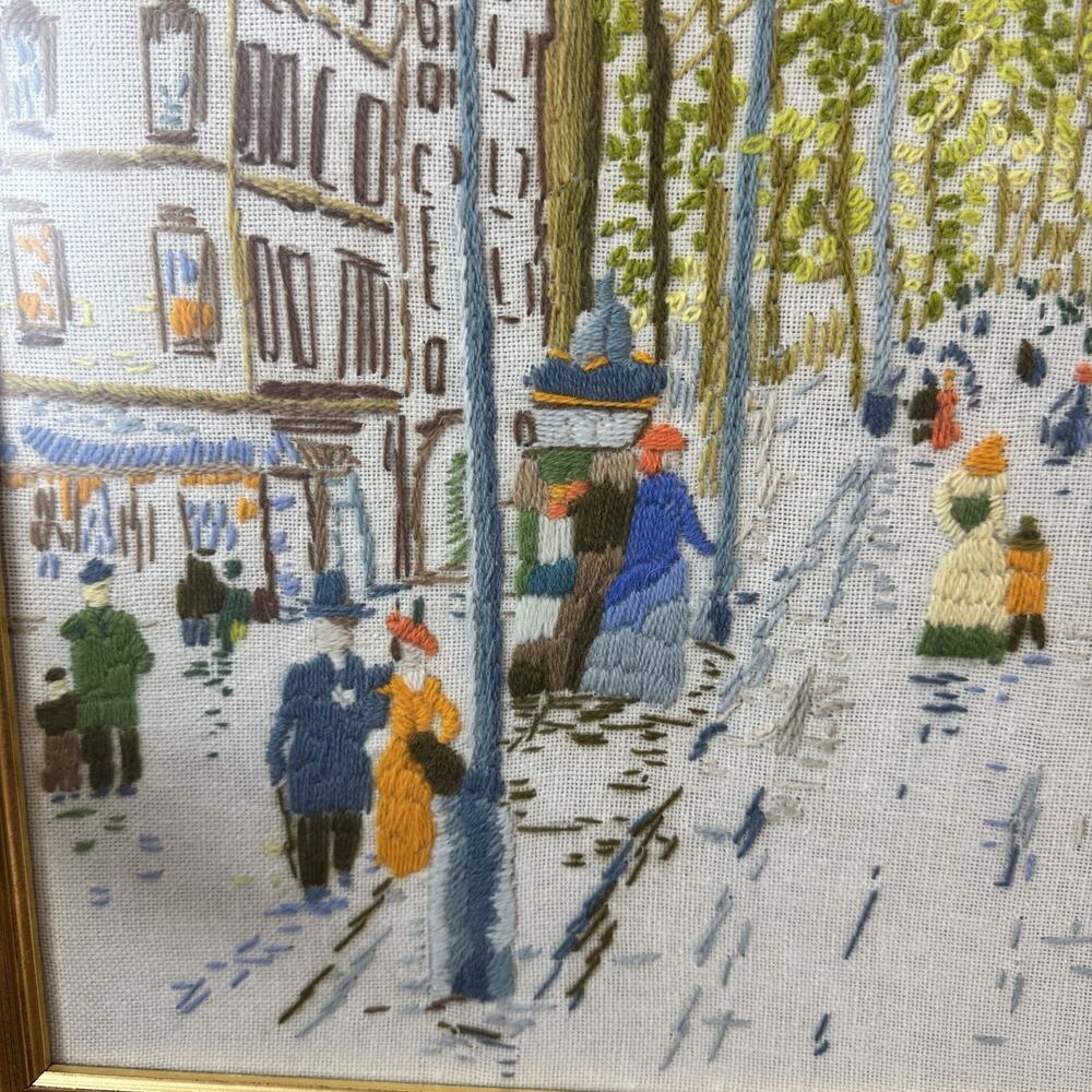 Vintage Hand-Embroidered Paris Street Scene Notre Dame Framed Textile Art - Picture 3 of 6